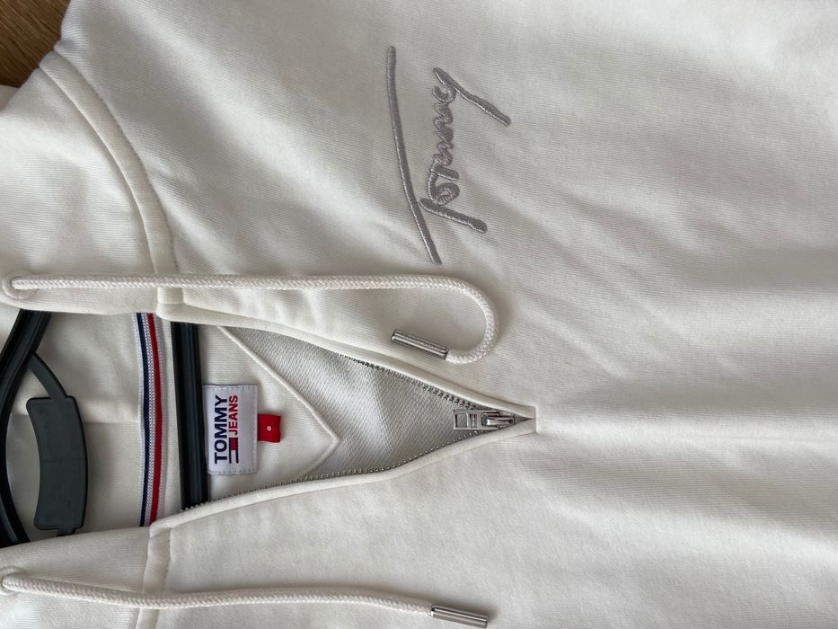 Нова Tommy hilfiger