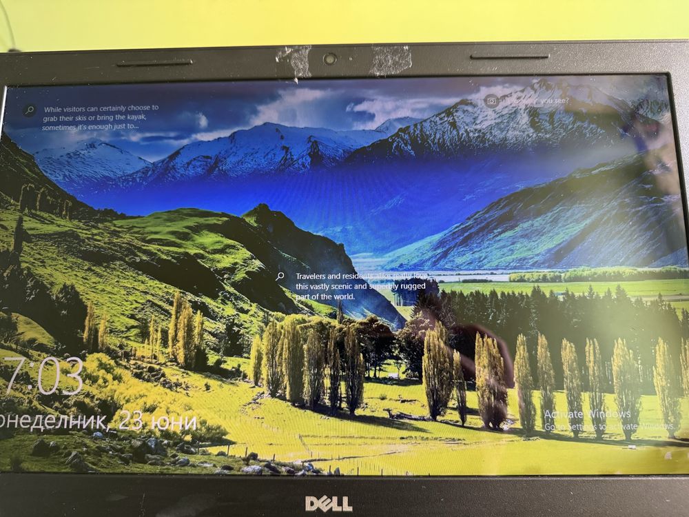 Лаптоп Dell Inspiron 15 series 3000