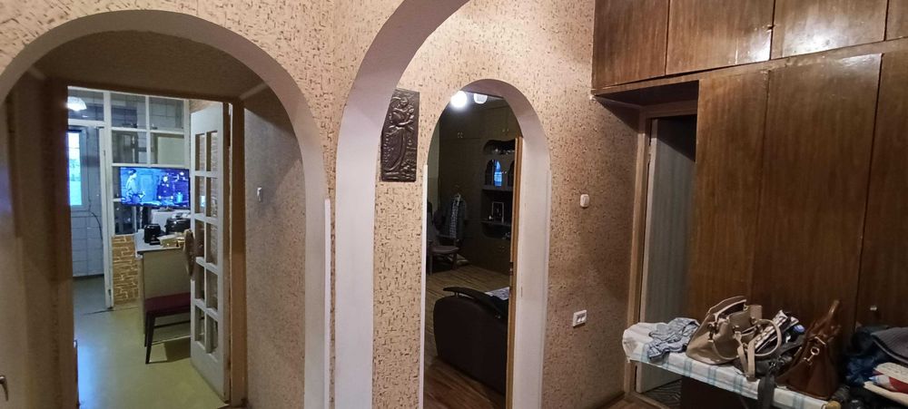 Продаётся Квартира 3х комнатная