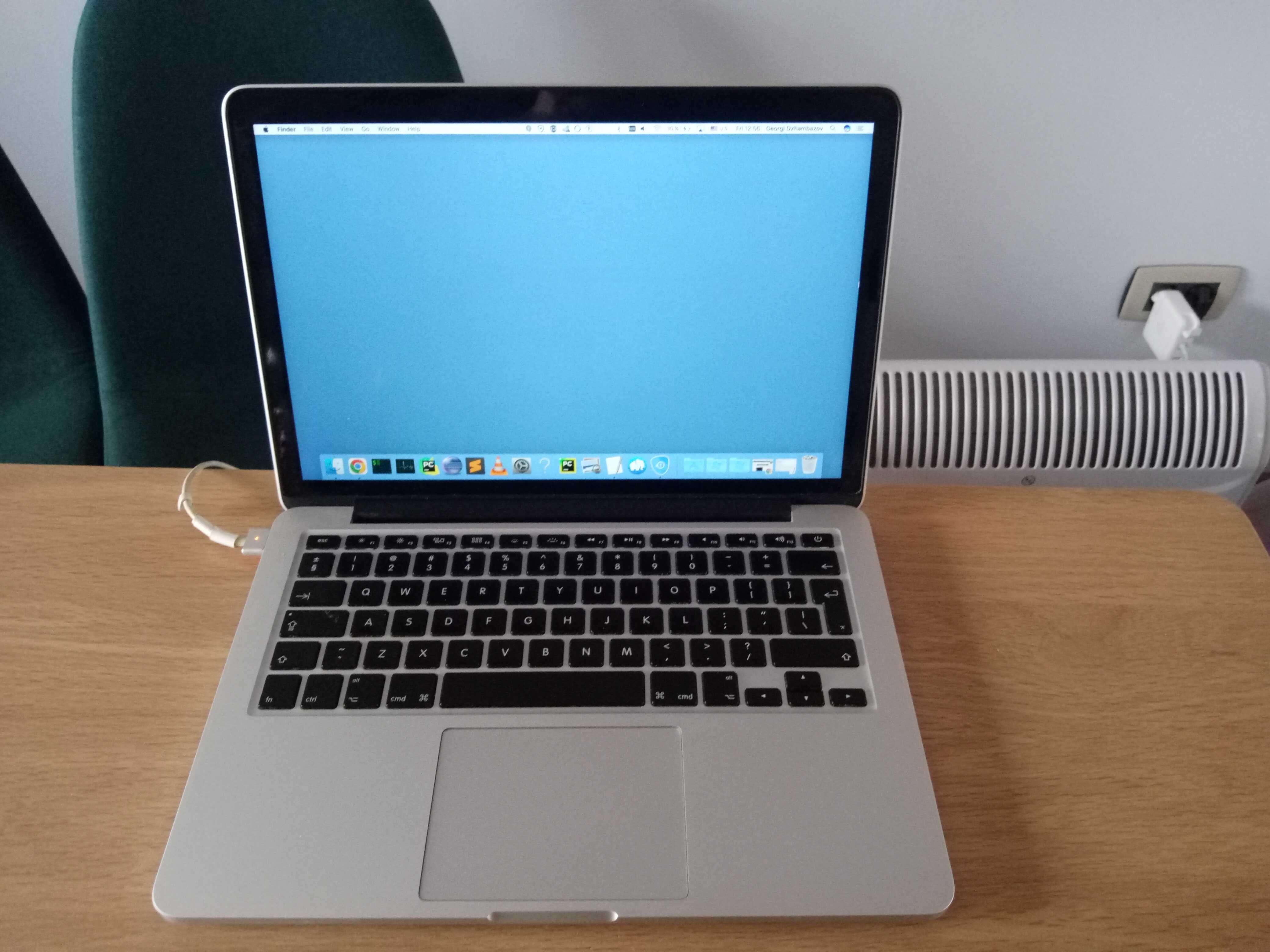 MacBook Pro 2015 13” 8GB ram 128 SSD Disk