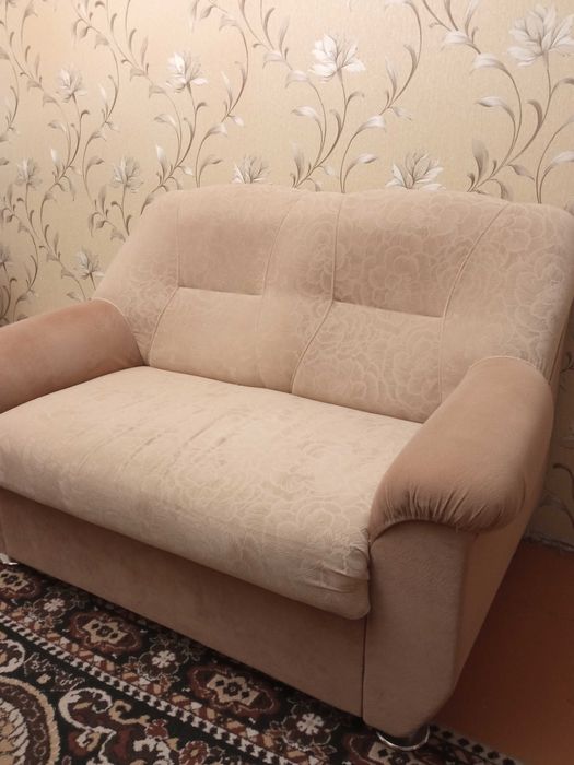 Продам диван-кровать. Б/у. В отличном состоянии.