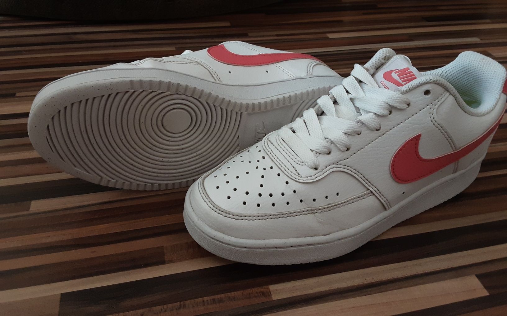 Н.36,5  NIKE court vision оригинални маратонки