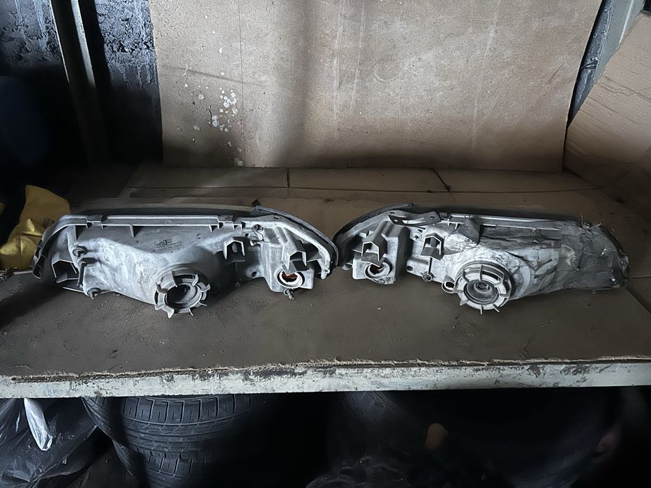 Продам фары на ниссан цефиро