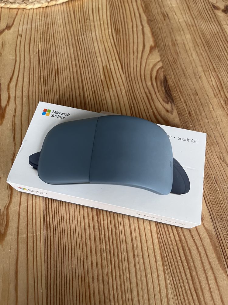 Microsoft surface Arc синя мишка