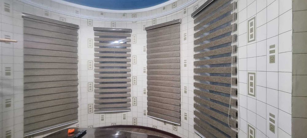 Жалюзи ролл-шторы день-ночь 4 шт б/у