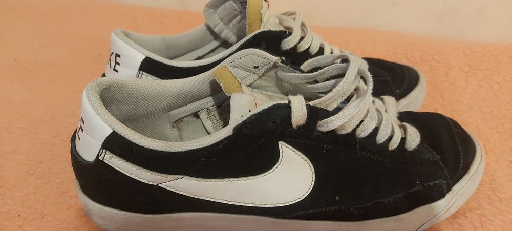 Гуменки NIKE номер 43
