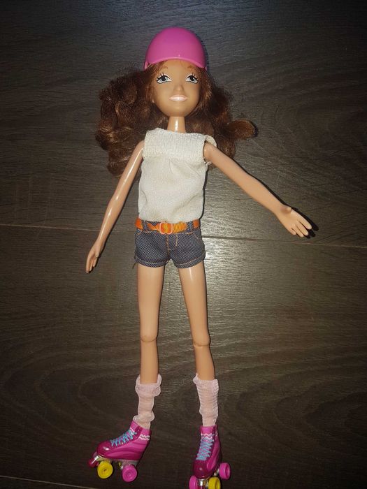 Кукла Сой Луна  с кънки