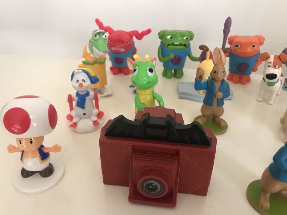 Lot jucarii mari Kinder & McDonalds