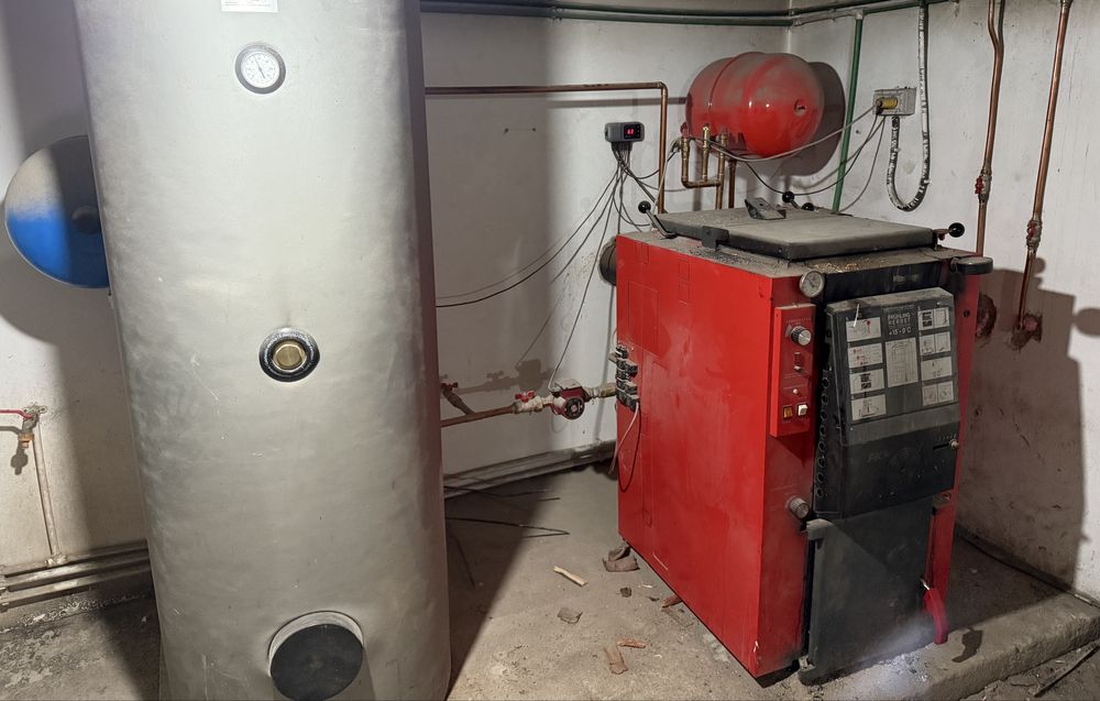 Vănd casă in iecea mare cu 3 băi + Garaj / centrală / terasă