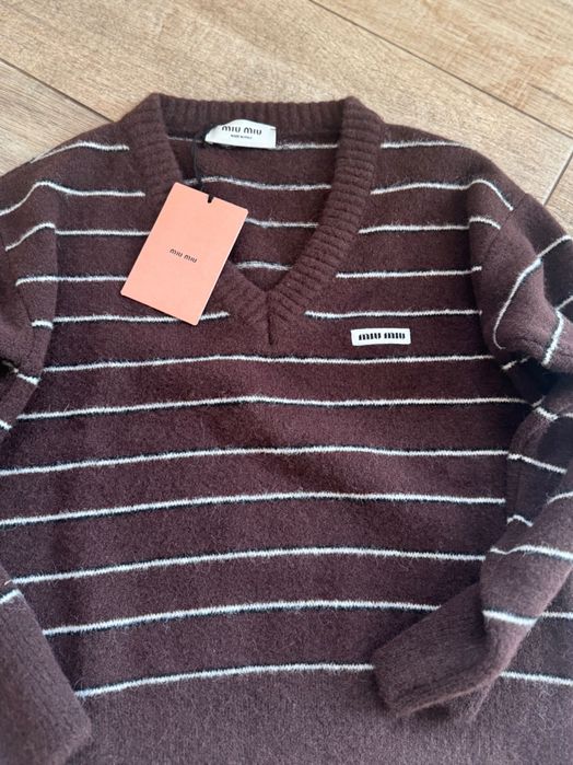 Дамски пуловер нов