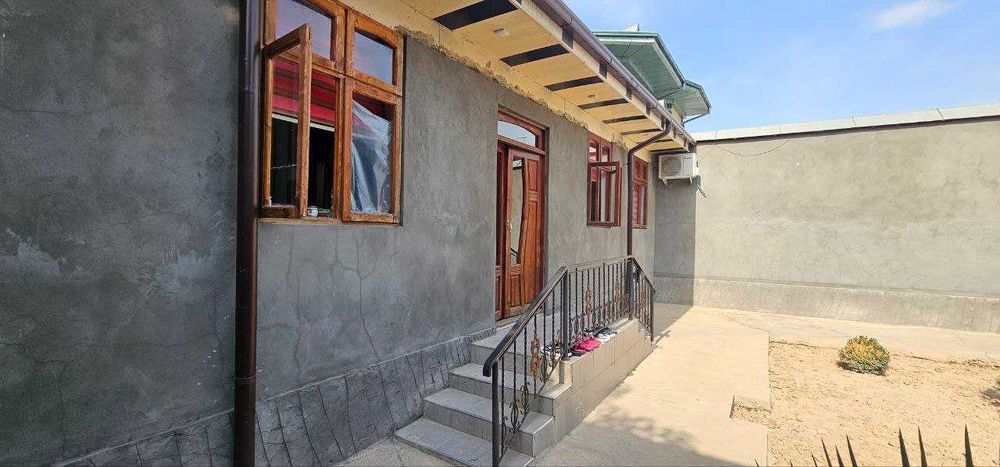 Срочно Шахристон махаллада уй сотилади.