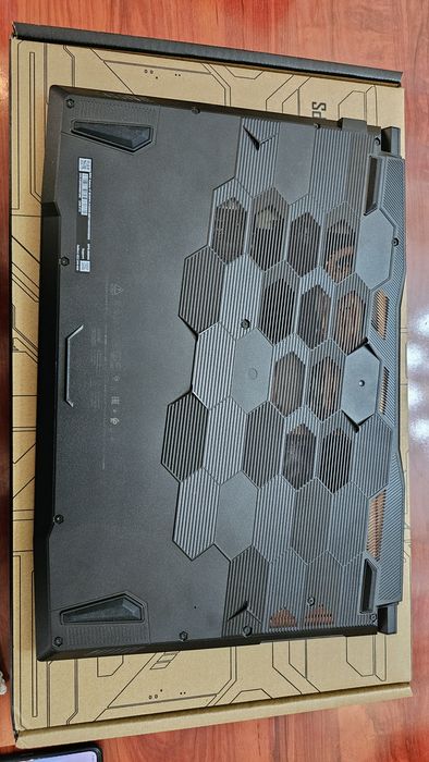 MSI Sword GF76 B13VFK Katana 17 B13VFK-212XKR
MKT: Katana 17 B13VFK-21