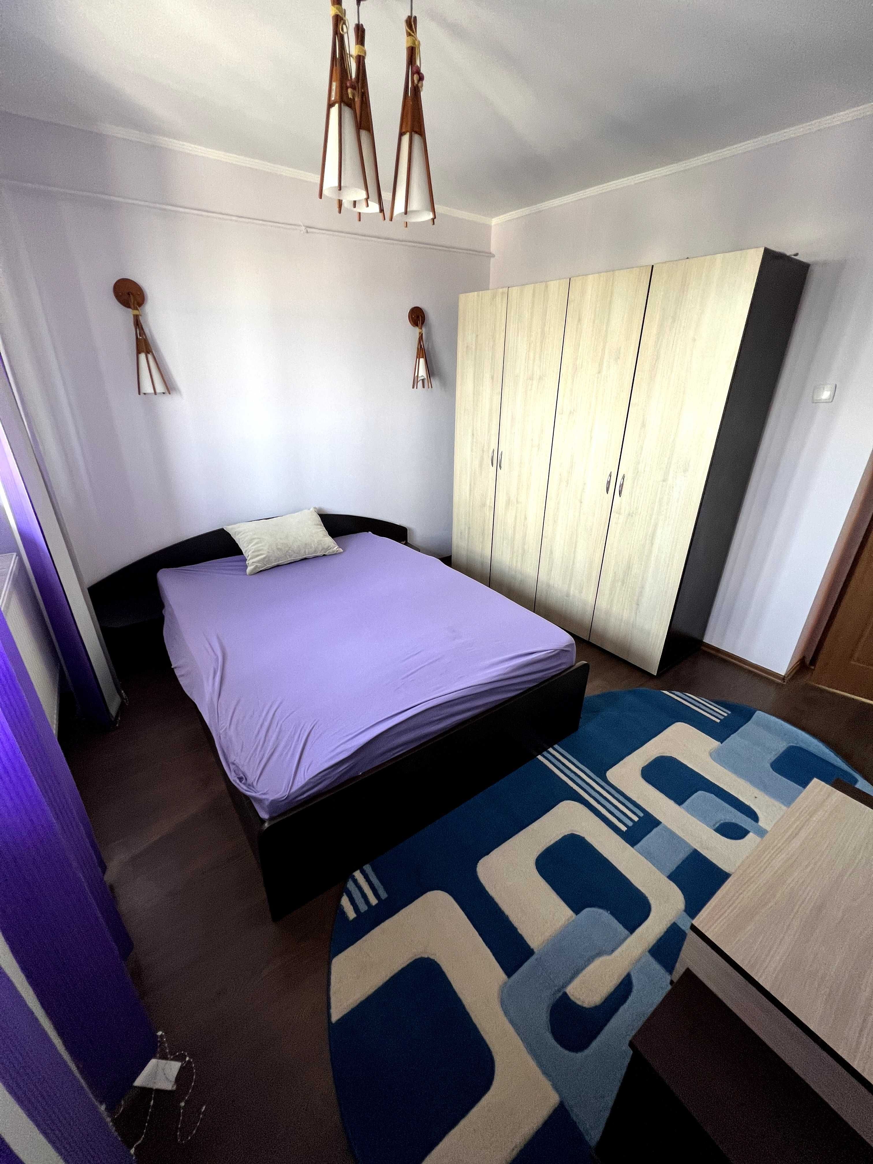 Inchiriez apartament 4 camere zona Neacsu