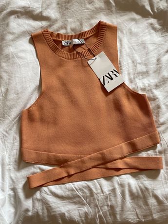 Топ Zara в пастелно оранжево/сьомга