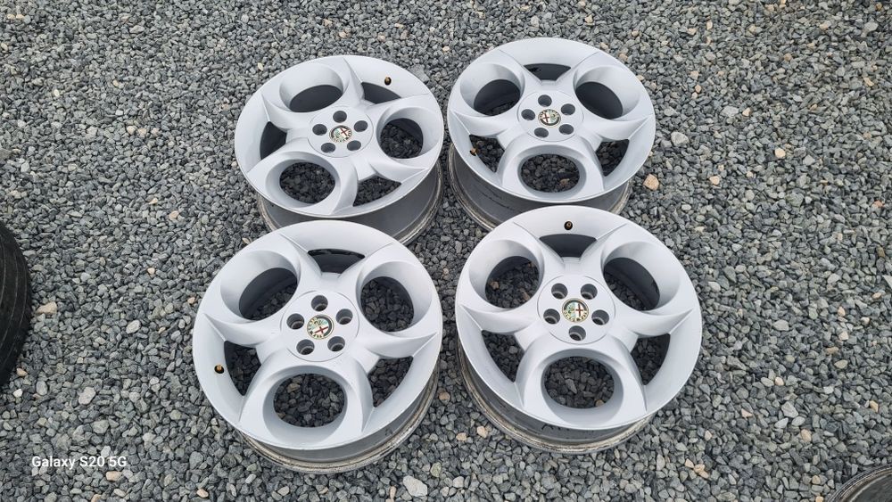 Оригинални джанти Алфа 5/98 Alfa 5x98

Употребявани, Шумен