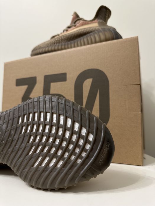 Super Reducere ! Yeezy Boost 350 - Sand Taupe - Marimea 36, 46