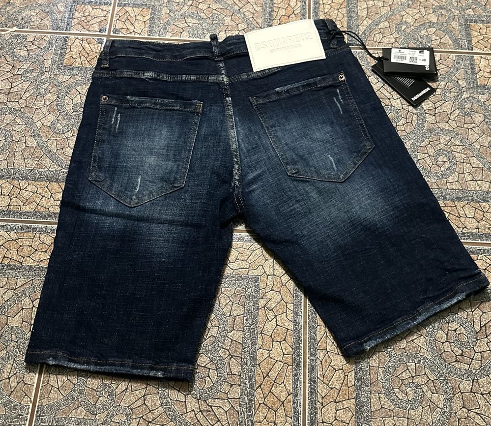 Blugi Dsquared2 scurti