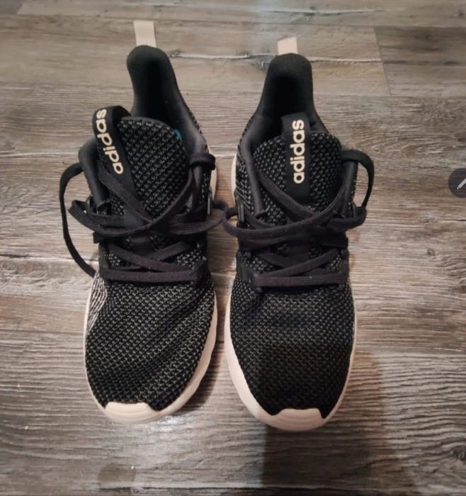 Adidasi Adidas marime 40