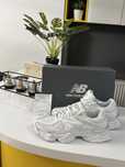 New Balance - adidasi U9060