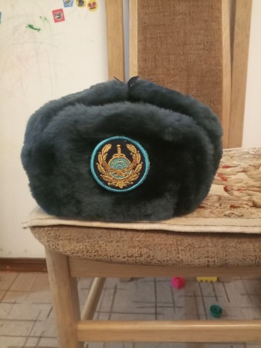 Продам зимнюю шапку