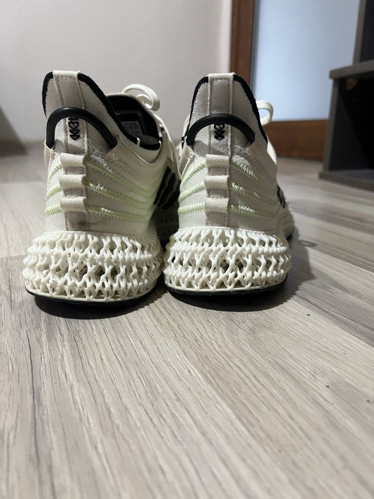 Adidas обувки 44 2/3 номер