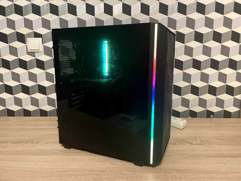 Геймърски/работен компютър i5 10400 Invidia 1650 16gb DDR4