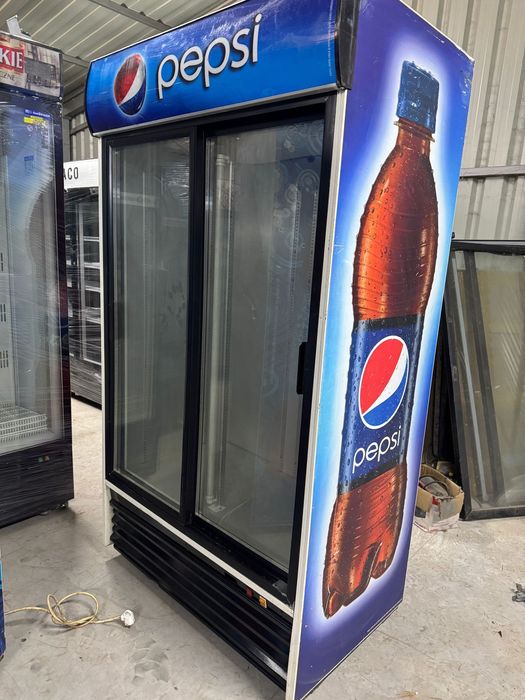 Vitrina frigorifică verticală dublă