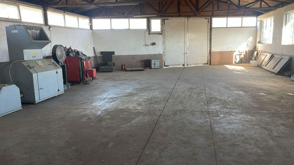 Teren+constructii 100€/mp