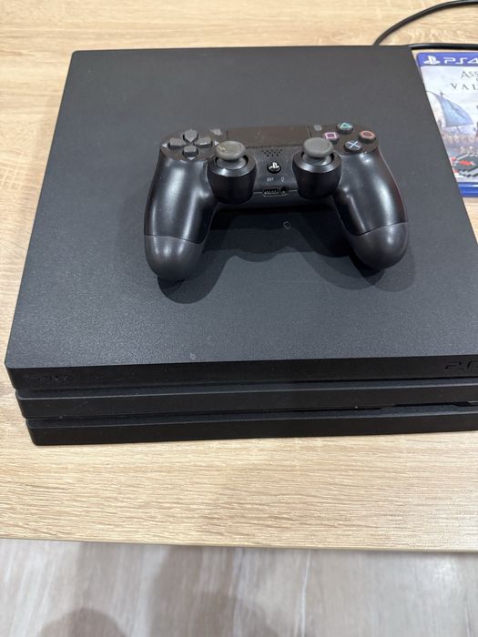 Плеистеишън 4Про с 1 теребаит