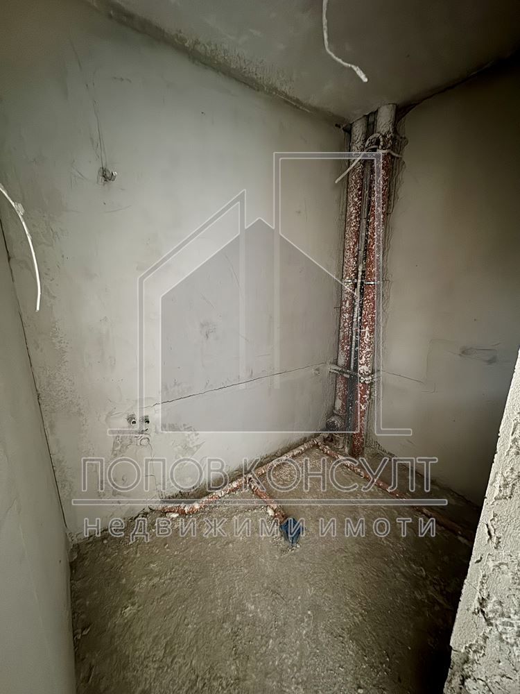 Продава се Двустаен апартамент в Пловдив, Южен - 68 кв.м за 1273 €/кв.м - Снимка #4