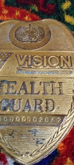 Eski medol oltin rangda