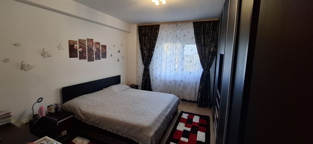 Vand Apartament 2 camere mobilat-utilat  pozitie excelenta