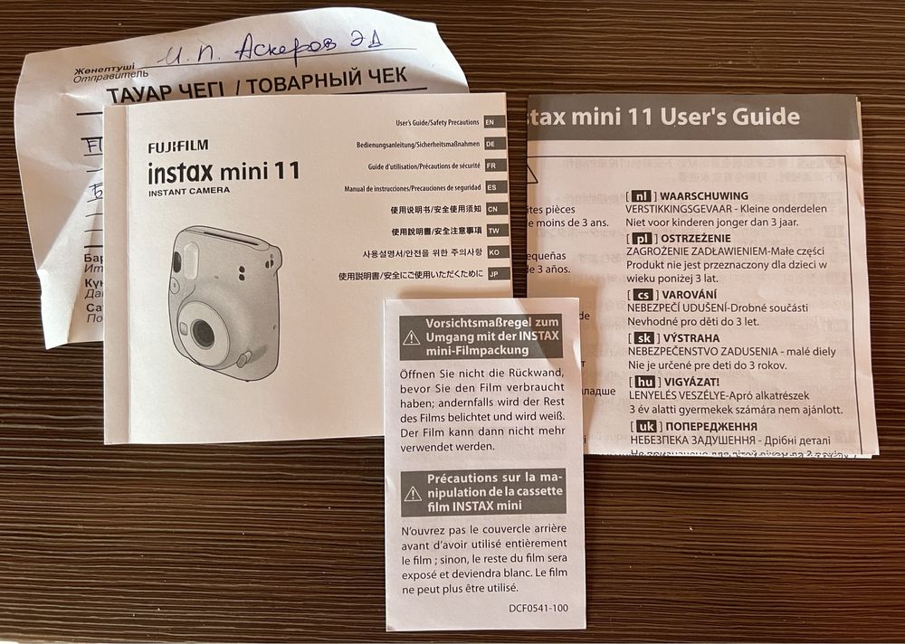 Продам Instax mini 11