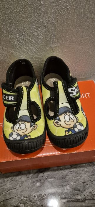 Пантофи ,21-22 и номер 23