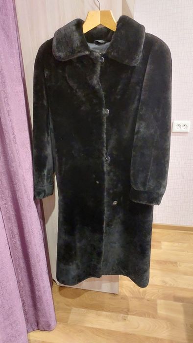 Продам цигейковую шубу.