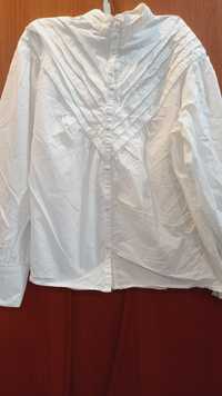 Белые блузки и рубашка