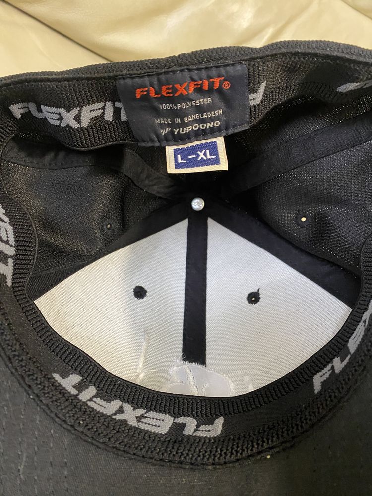 Flexfit - шапка с козирка
