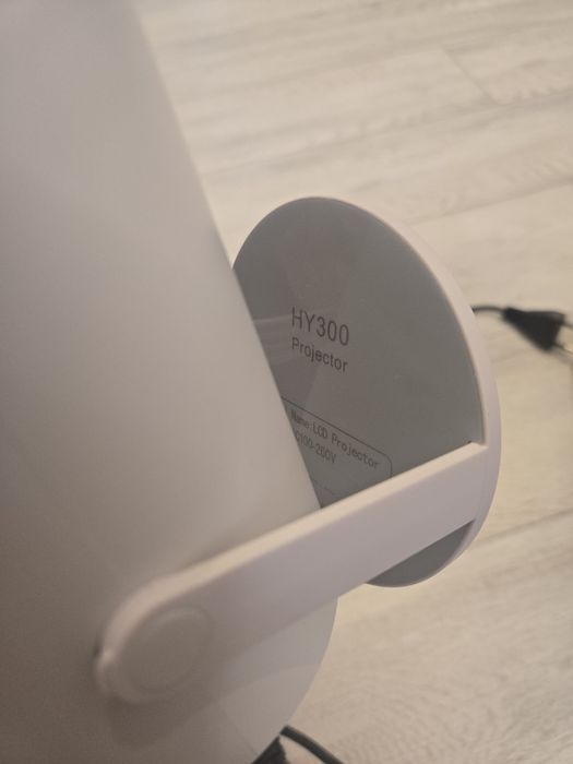 Videoproiector HD HY300