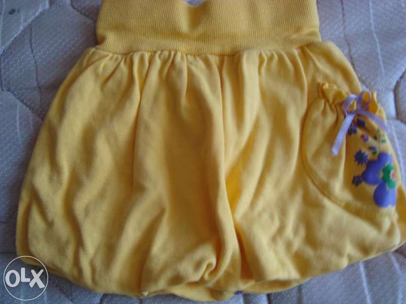 Модерна поличка за малка госпожица и красив блузон за зимата