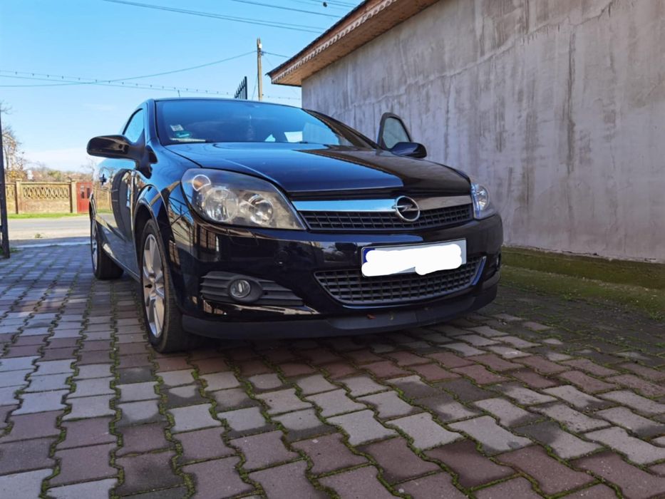 Opel Astra GTC H