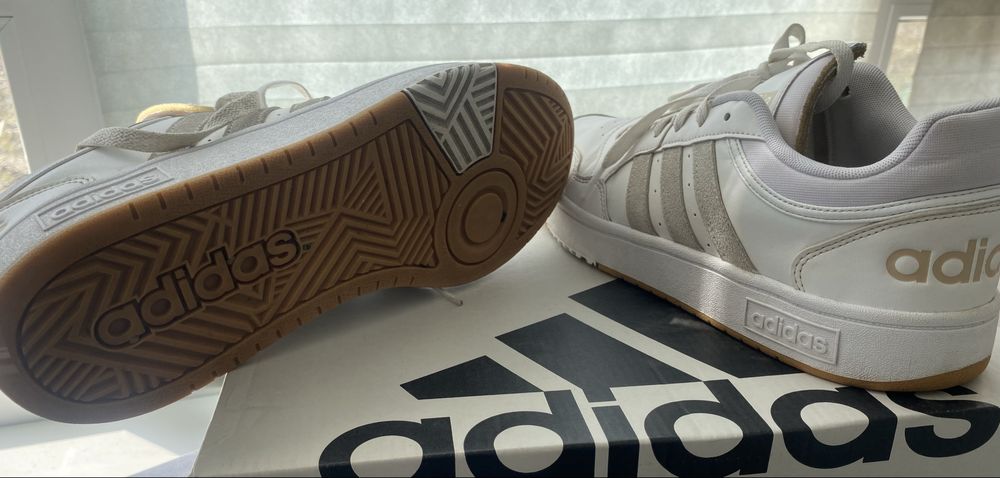 Продам Кеды adidas р-р 42