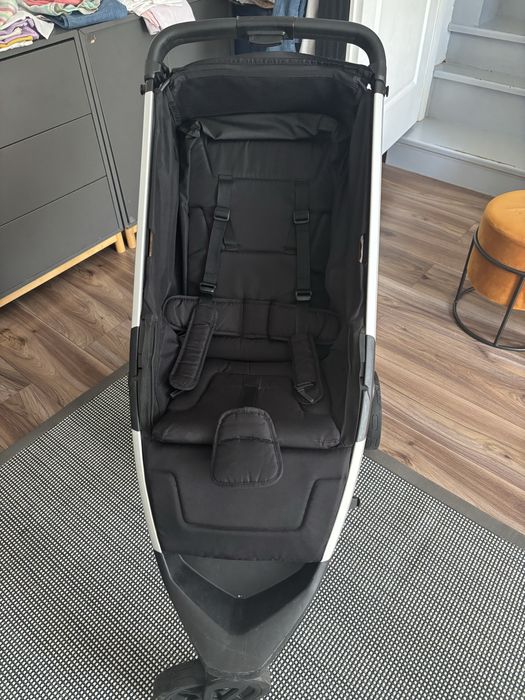 Carucior Thulle cu copertina noua