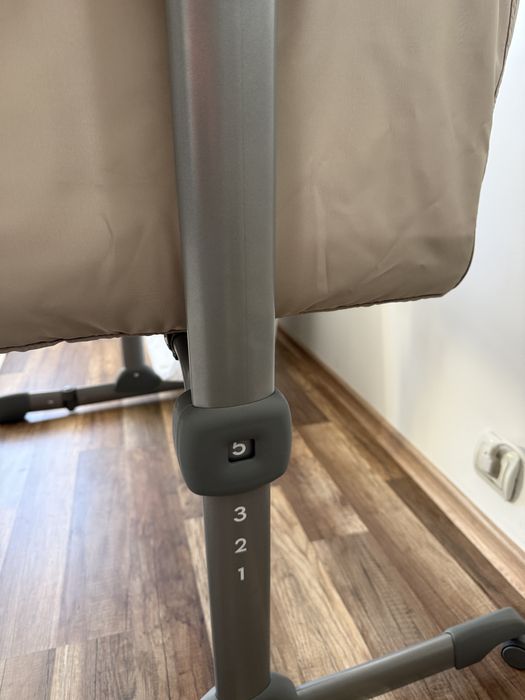 ЧИСТО НОВА Бебешка кошара Next2Me на Chicco Essential Dune Re_Lux