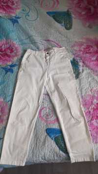 Продаётся белый джинсы!