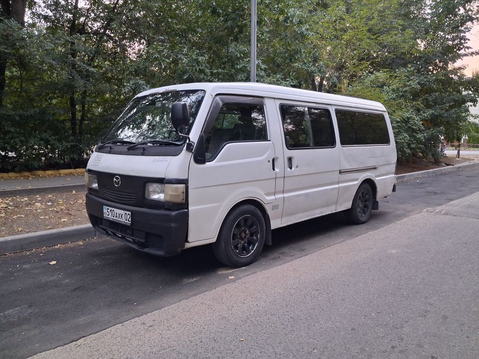 Mazda Bongo Brawny 2001
