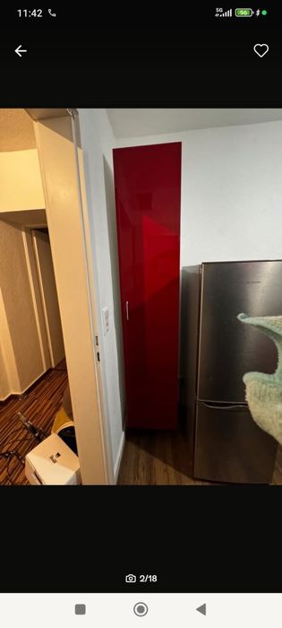 Mobilă de bucătărie cu frigider și araz cu plită electrică