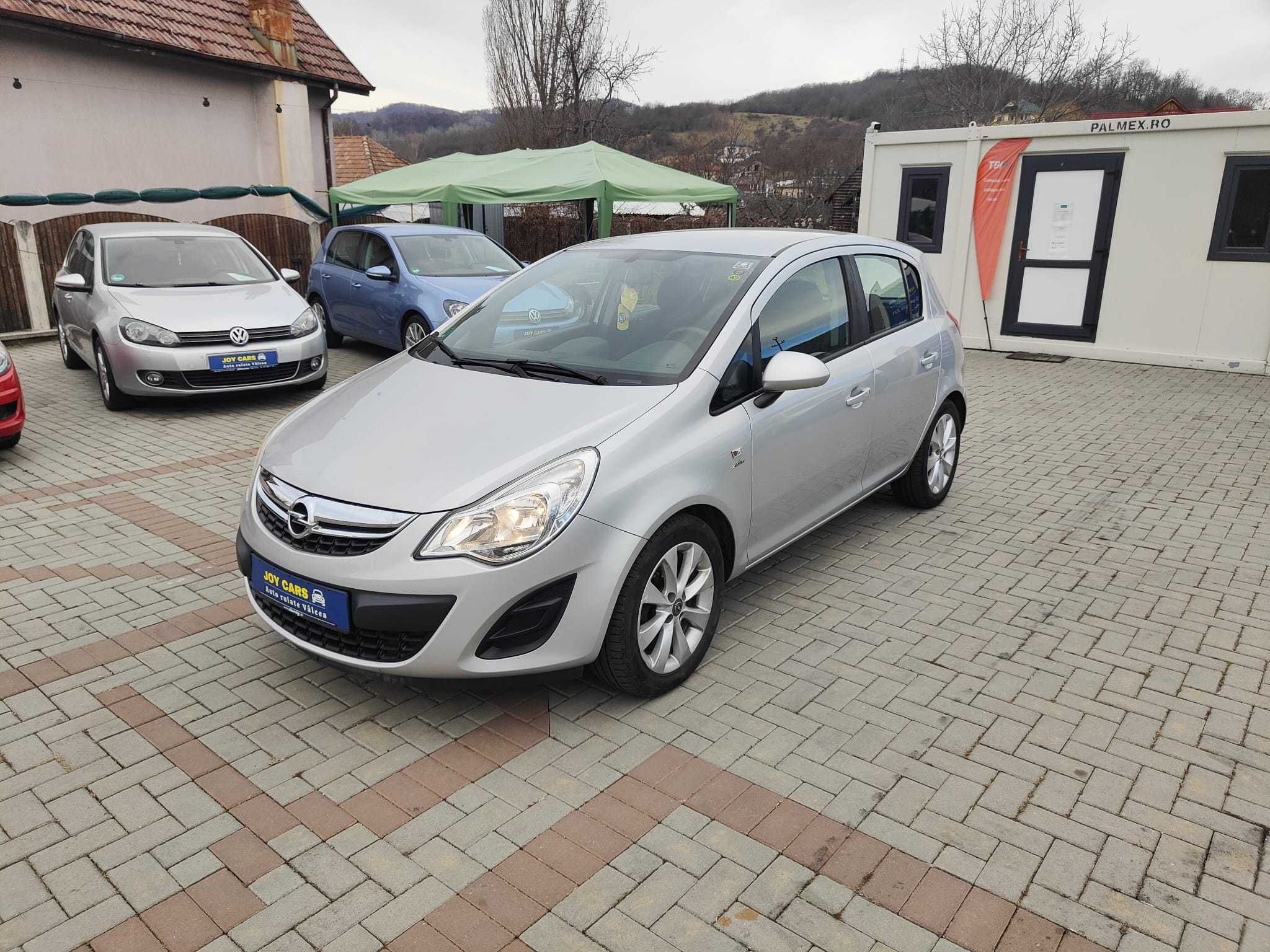 Opel Corsa Garantie 1 an, incalzire scaune + volan, senzori parcare