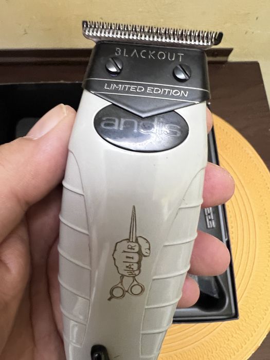 M  andis t outliner contur