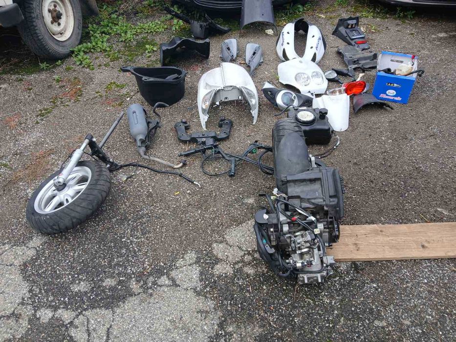 Yamaha Neos 50  на части ..2010 година
