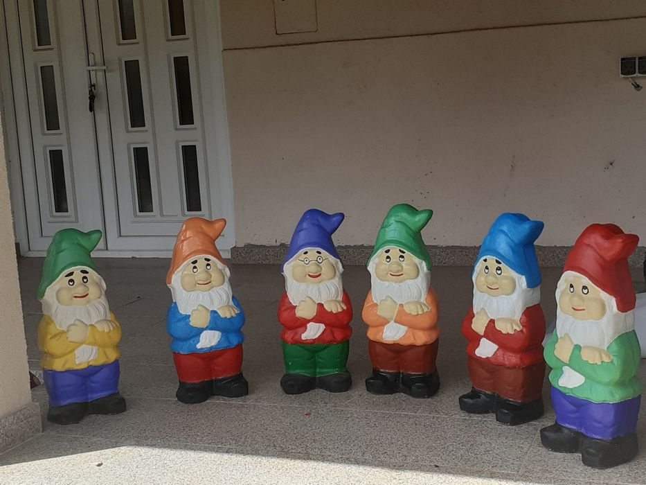 Decoratiuni, pitici,ciuperci